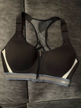 Victoria’s Secret VSX Sports Bra Size 38D